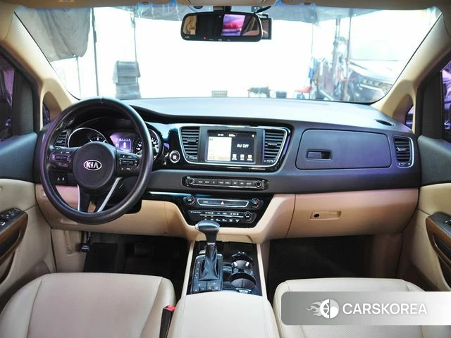 Kia All New Carnival id 4339772 из Кореи 17