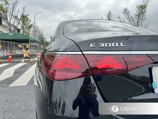Mercedes-Benz E-class id 4275382 из Китая 24