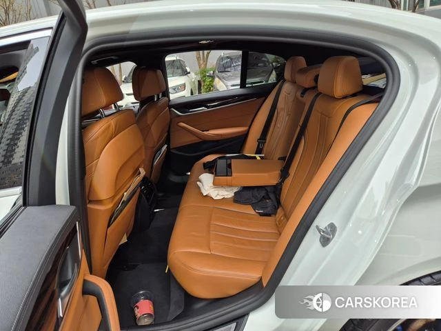 BMW 5 Series (G30) id 3904413 из Кореи 7