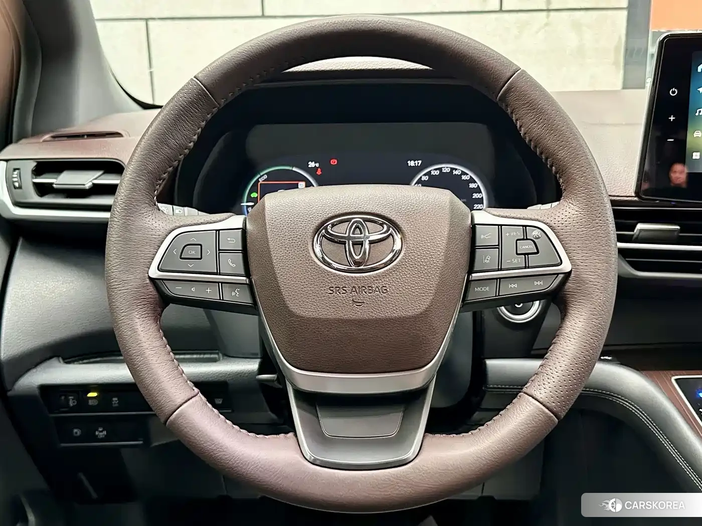 Toyota Granvia id 4600542 из Китая 21