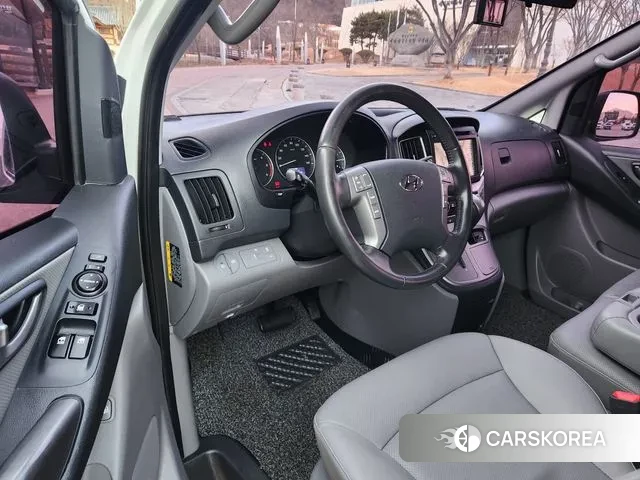 Hyundai The New Grand Starex id 3547739 из Кореи 17