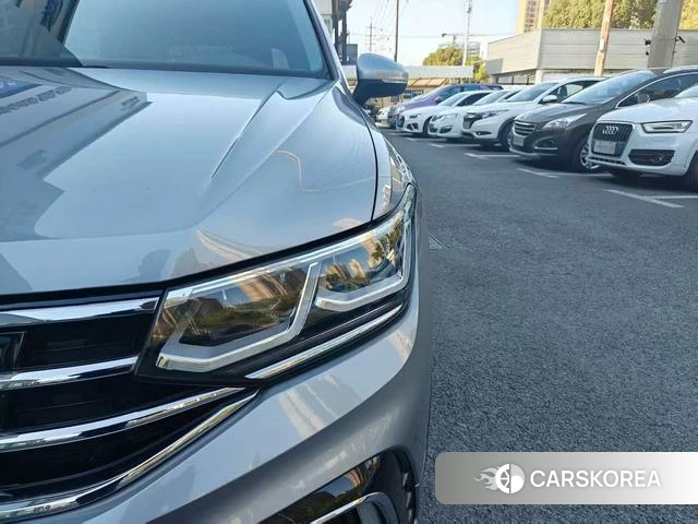 Volkswagen Tiguan L PHEV id 4210748 из Китая 10