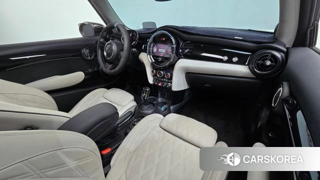 Mini Cooper S id 4735728 из Кореи 29