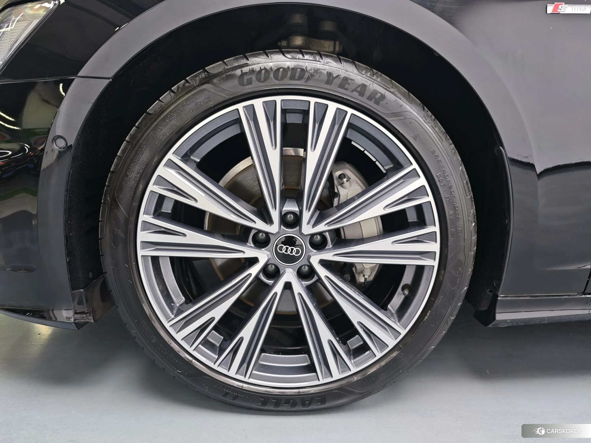 Audi A6L id 4467962 из Китая 27
