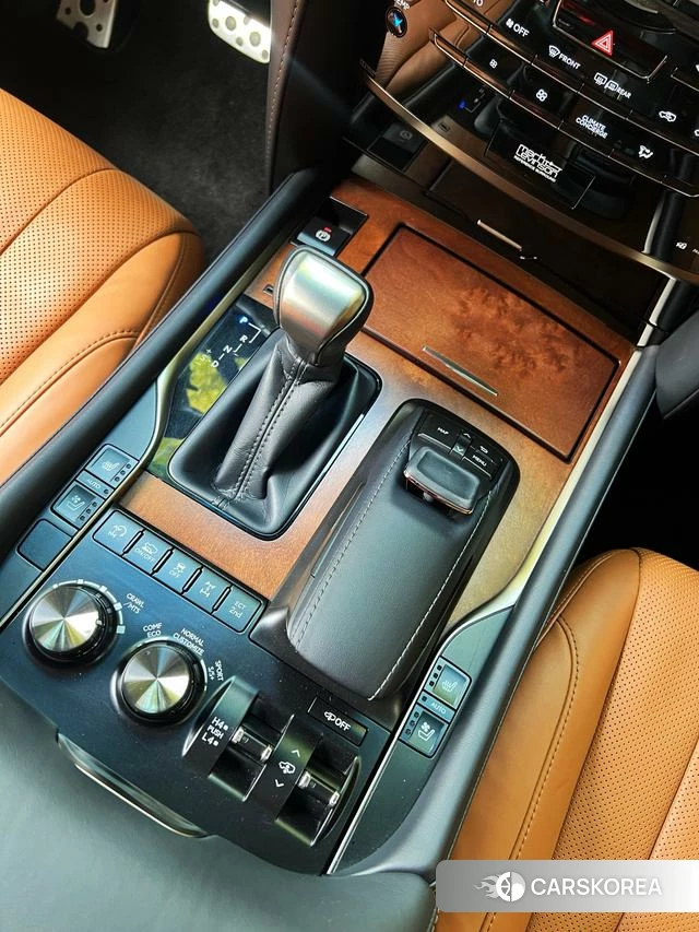 Lexus LX id 4274414 из Китая 18