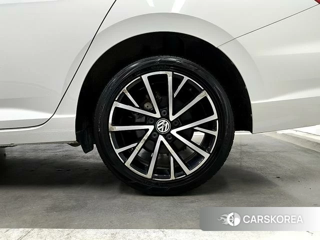 Volkswagen Lavida id 4209715 из Китая 17