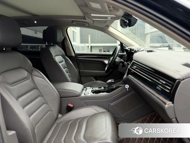 Volkswagen Touareg id 4299695 из Китая 11