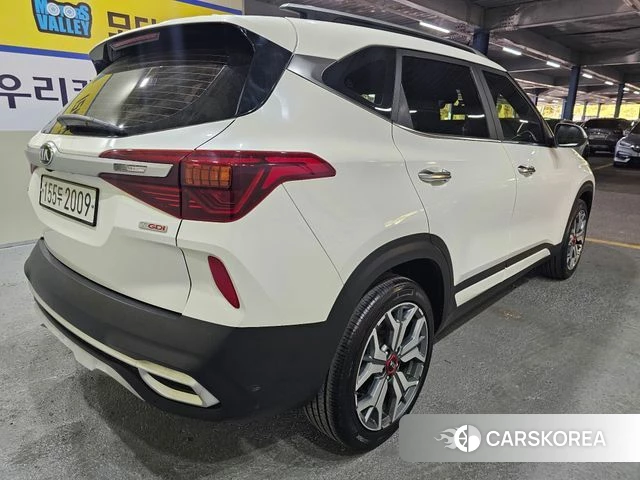 Kia Seltos id 4225089 из Кореи 17