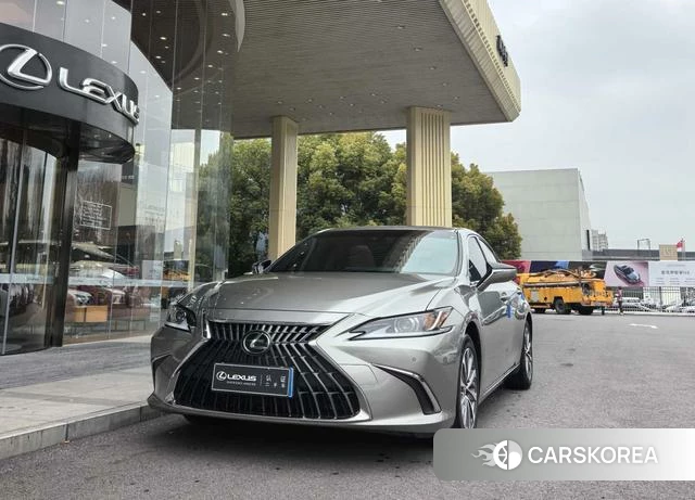 Lexus ES id 4290664 из Китая 14