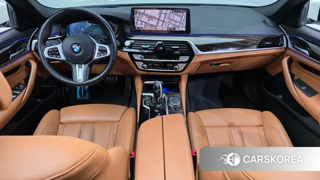 BMW 5 Series (G30) id 3935605 из Кореи 17