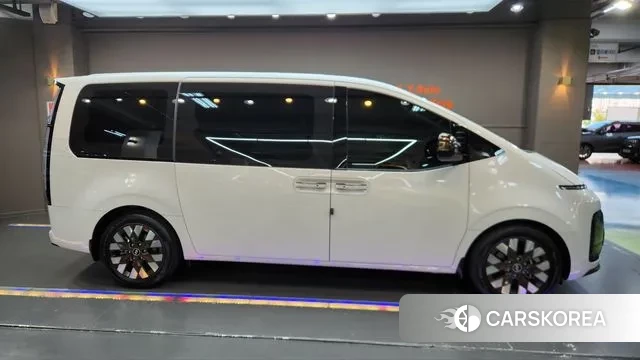 Hyundai Staria id 3020854 из Кореи 17