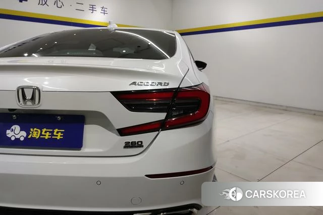 Honda Accord id 3825551 из Китая 14