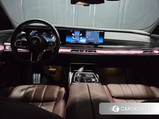 BMW 7 Series (G70) id 3426359 из Кореи 17