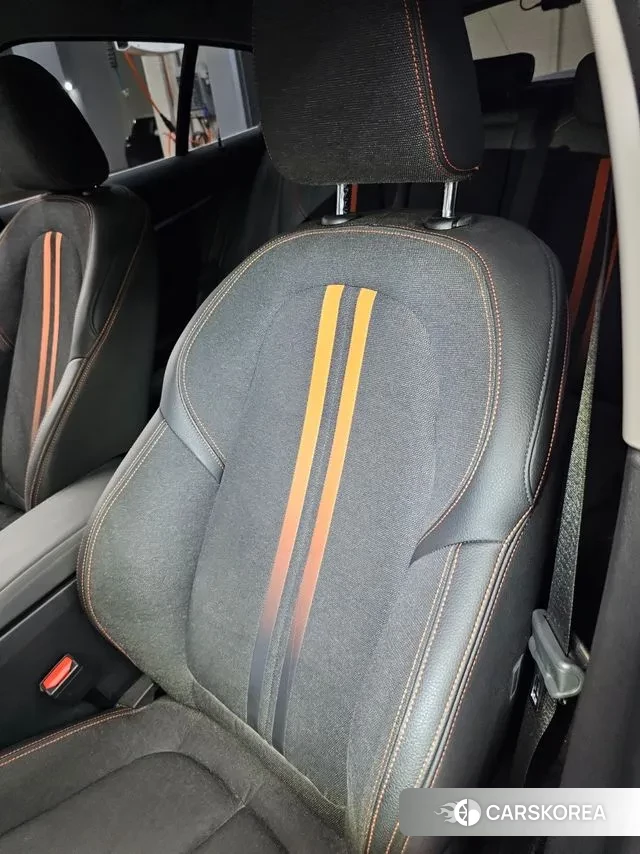 BMW 1 Series (F40) id 3044782 из Кореи 7