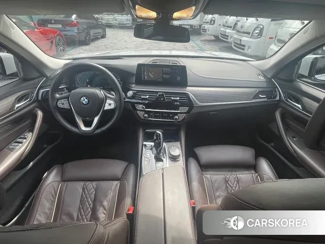 BMW 5 Series (G30) id 3018154 из Кореи 17