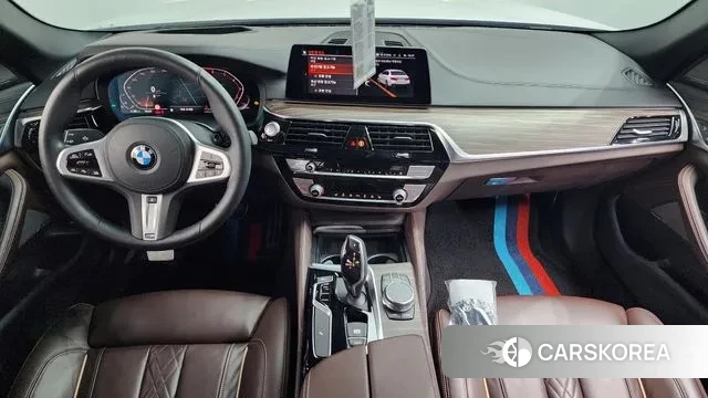 BMW 5 Series (G30) id 3329897 из Кореи 17