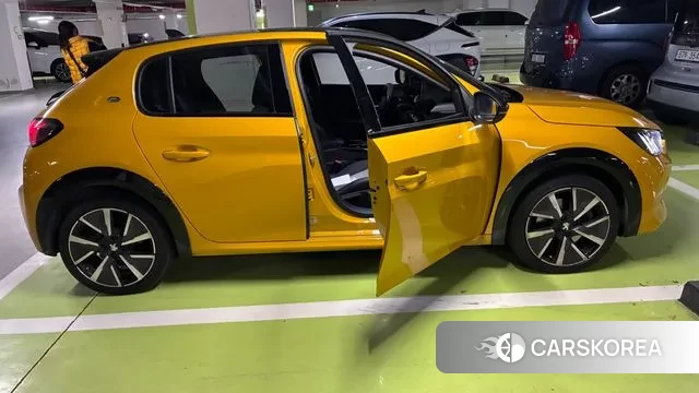 Peugeot e-208 second Generation id 3307445 из Кореи 8