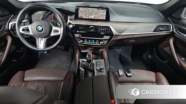 BMW 5 Series (G30) id 3374023 из Кореи 17