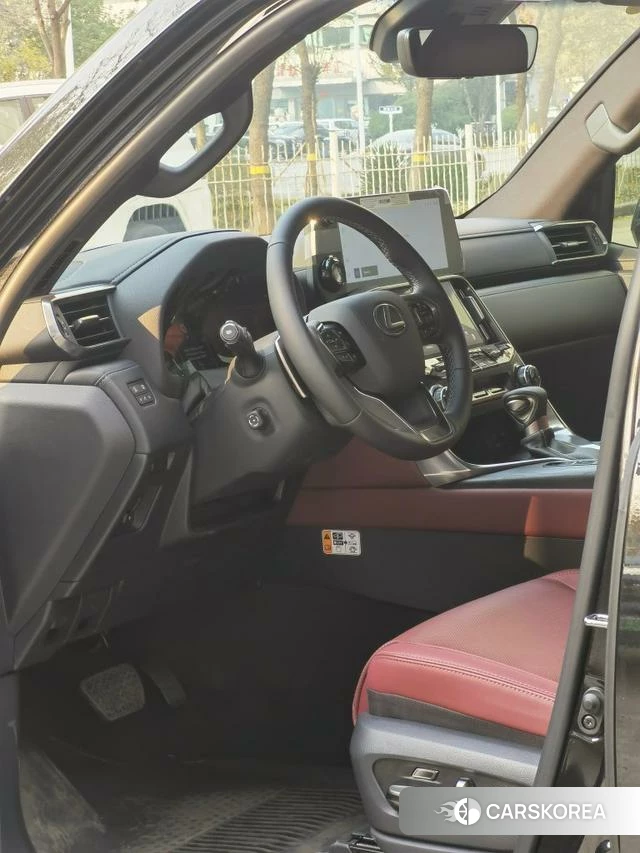 Lexus LX id 4259914 из Китая 7
