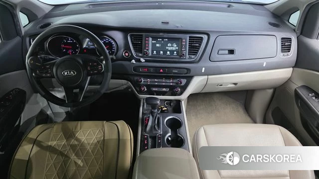 Kia The New Carnival id 4458954 из Кореи 17