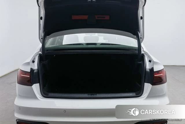 Audi A4L id 4273813 из Китая 21