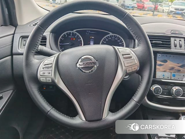Nissan TIIDA id 4348842 из Китая 10