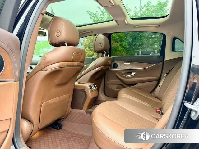 Mercedes-Benz E-class id 4241074 из Китая 13