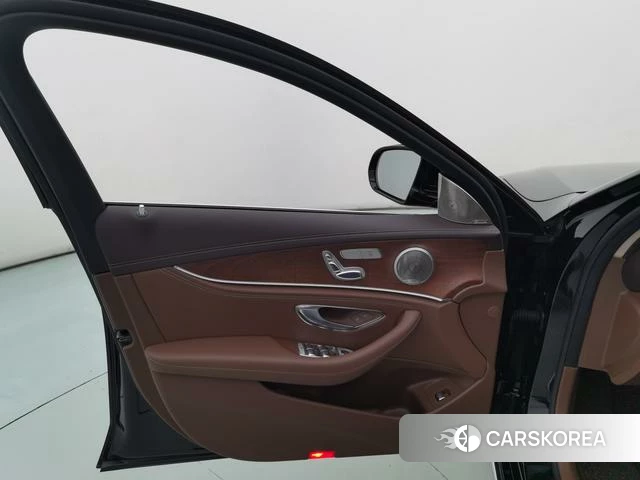 Mercedes-Benz E-class id 4290580 из Китая 22