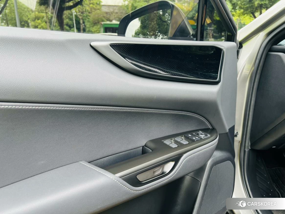 Lexus NX id 4432192 из Китая 18