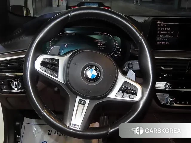 BMW 5 Series (G30) id 3757031 из Кореи 16