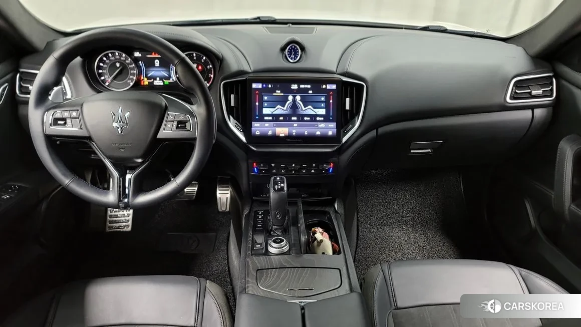 Maserati Ghibli id 1116863 из Кореи 17