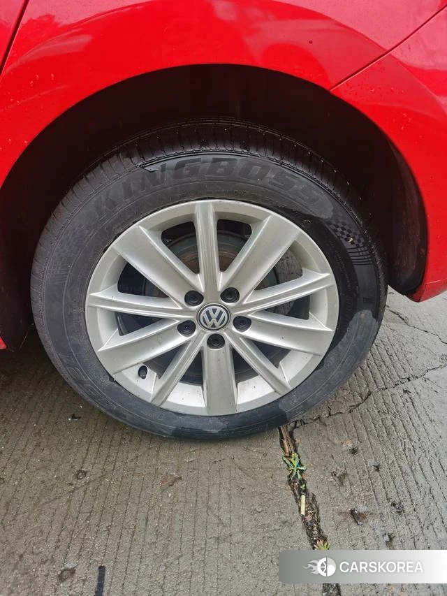 Volkswagen Polo id 4240482 из Китая 23