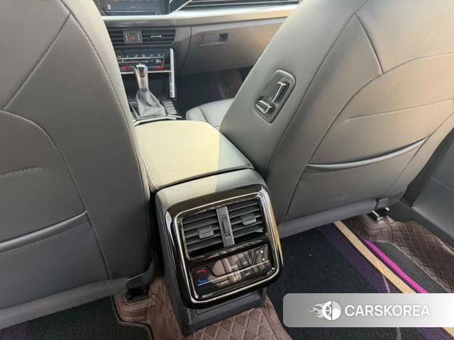 Volkswagen Passat id 4307346 из Китая 21