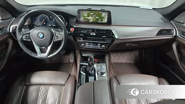 BMW 5 Series (G30) id 3408313 из Кореи 17