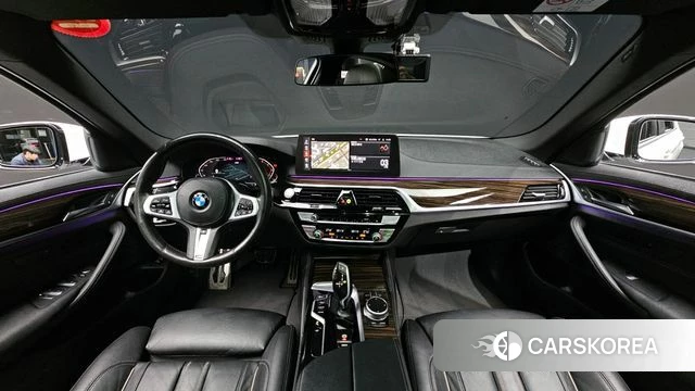BMW 5 Series (G30) id 3892942 из Кореи 17