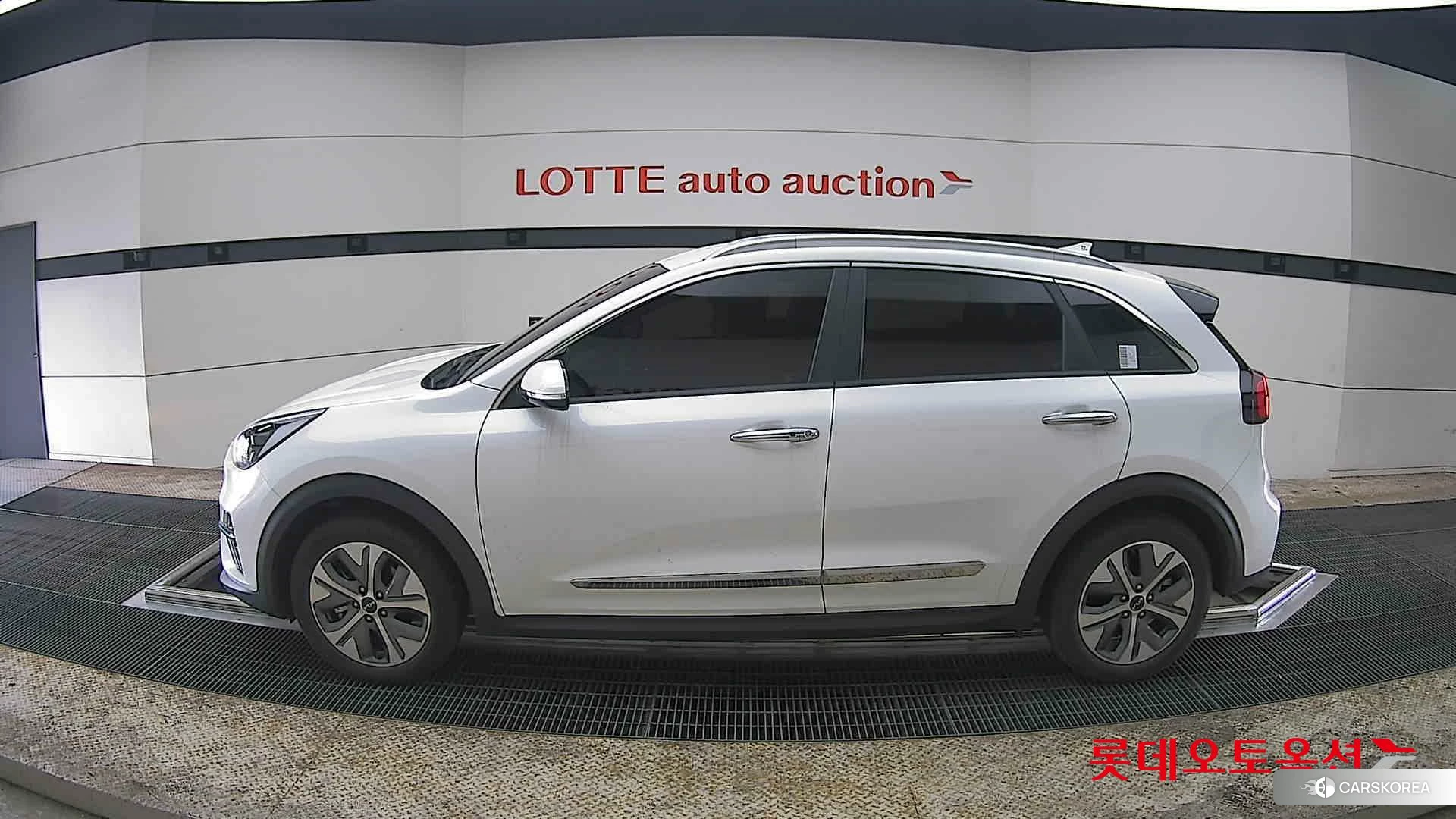 Kia Niro EV id 3888432 из Кореи 34