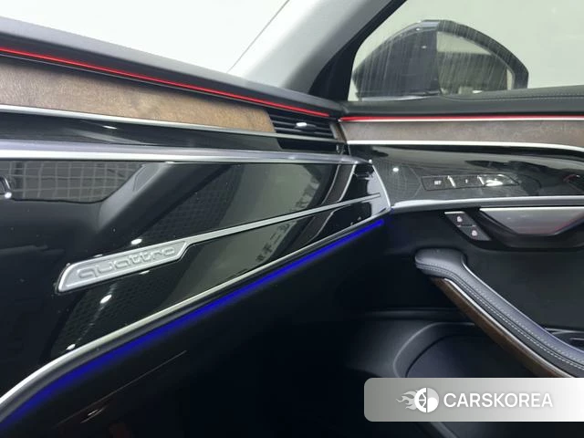 Audi A8 id 4261587 из Китая 16
