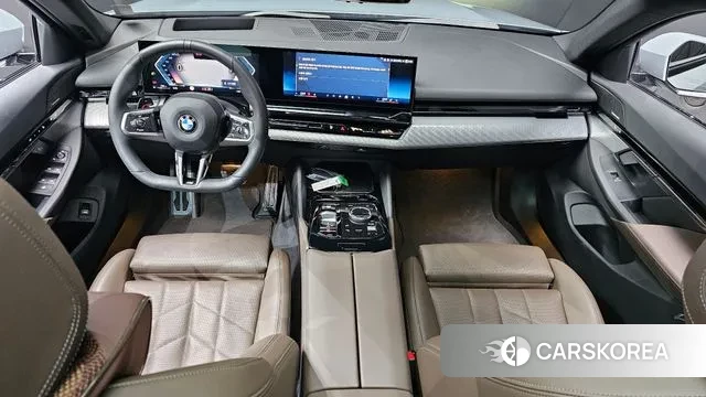 BMW 5 Series (G60) id 3371985 из Кореи 17