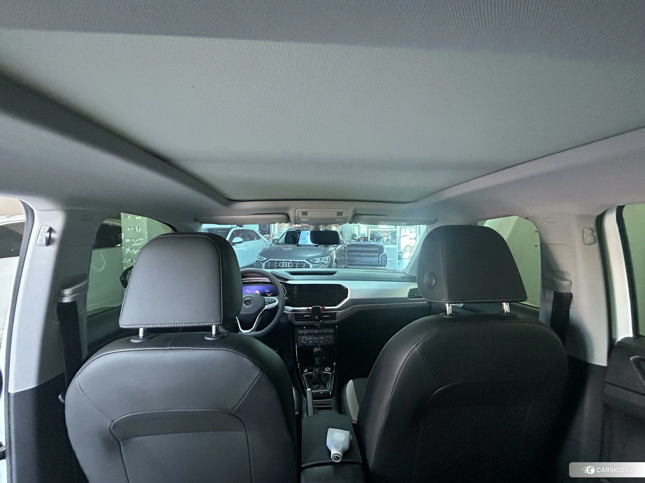 Volkswagen Exploring the shadow id 4513553 из Китая 16