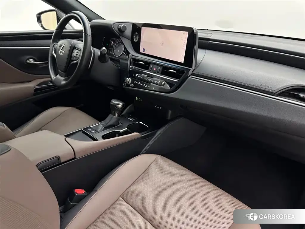 Lexus ES id 4539020 из Китая 28