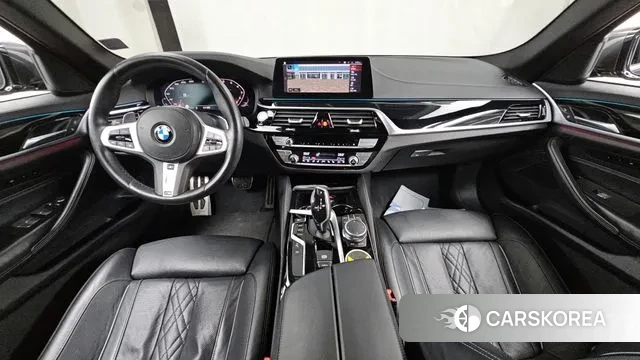 BMW 5 Series (G30) id 3703166 из Кореи 17