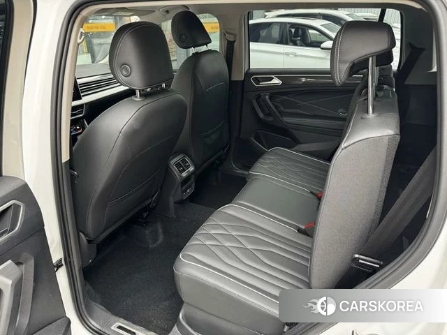 Volkswagen Tiguan L id 4297597 из Китая 17