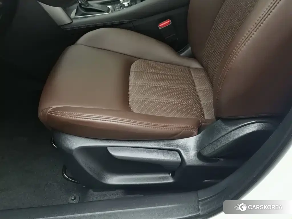Mazda CX-4 id 4659928 из Китая 21