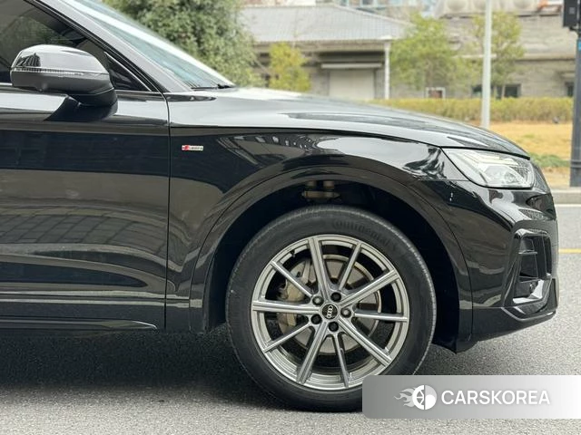 Audi Q5L id 4272811 из Китая 18