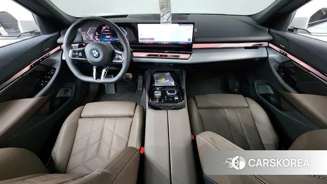 BMW 5 Series (G60) id 3695932 из Кореи 17