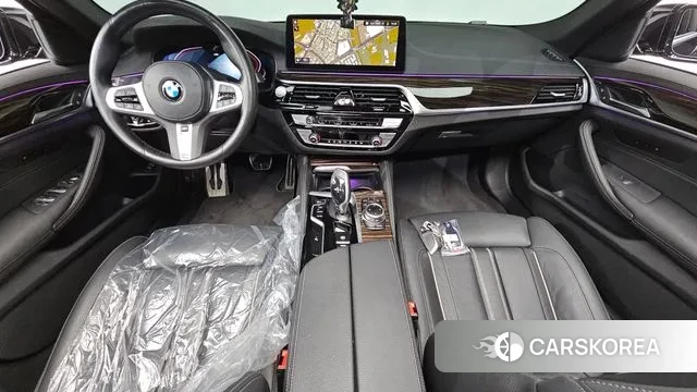 BMW 5 Series (G30) id 3508436 из Кореи 17