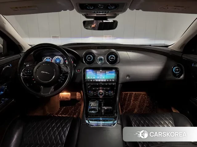 Jaguar All New XJ id 3283673 из Кореи 17