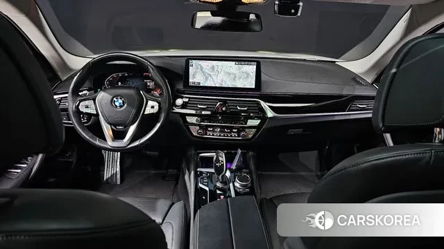 BMW 5 Series (G30) id 3192491 из Кореи 17