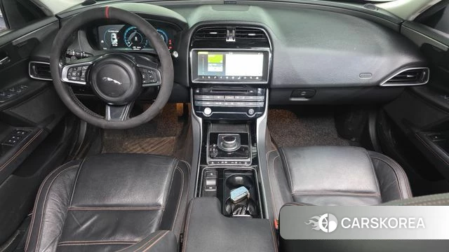 Jaguar XE id 3894050 из Кореи 17