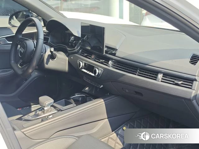 Audi A4L id 3855977 из Китая 17